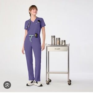 Figs scrub set